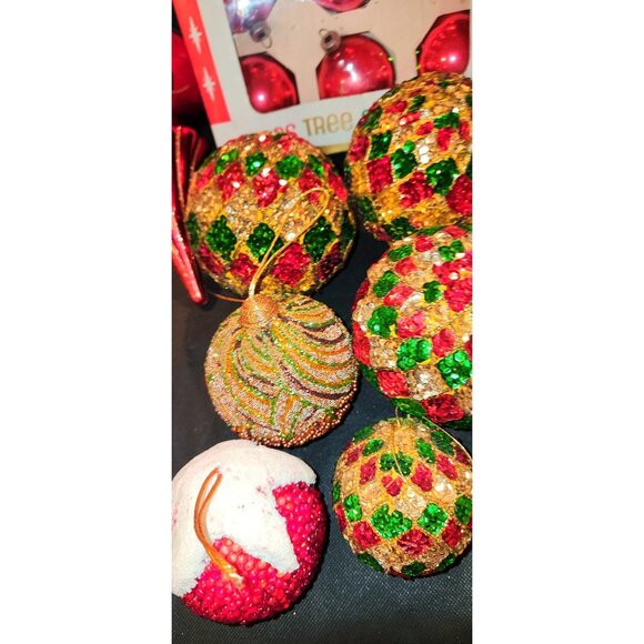 Vintage Christmas Ornament Set With Angel & Glass Tree Topper - Woolworths - Picture 6 of 12